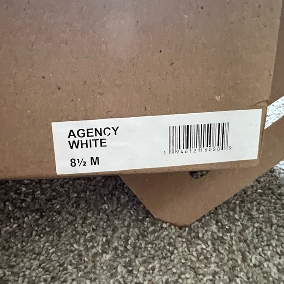 Women’s white cowboy boots - Picture 9 of 9